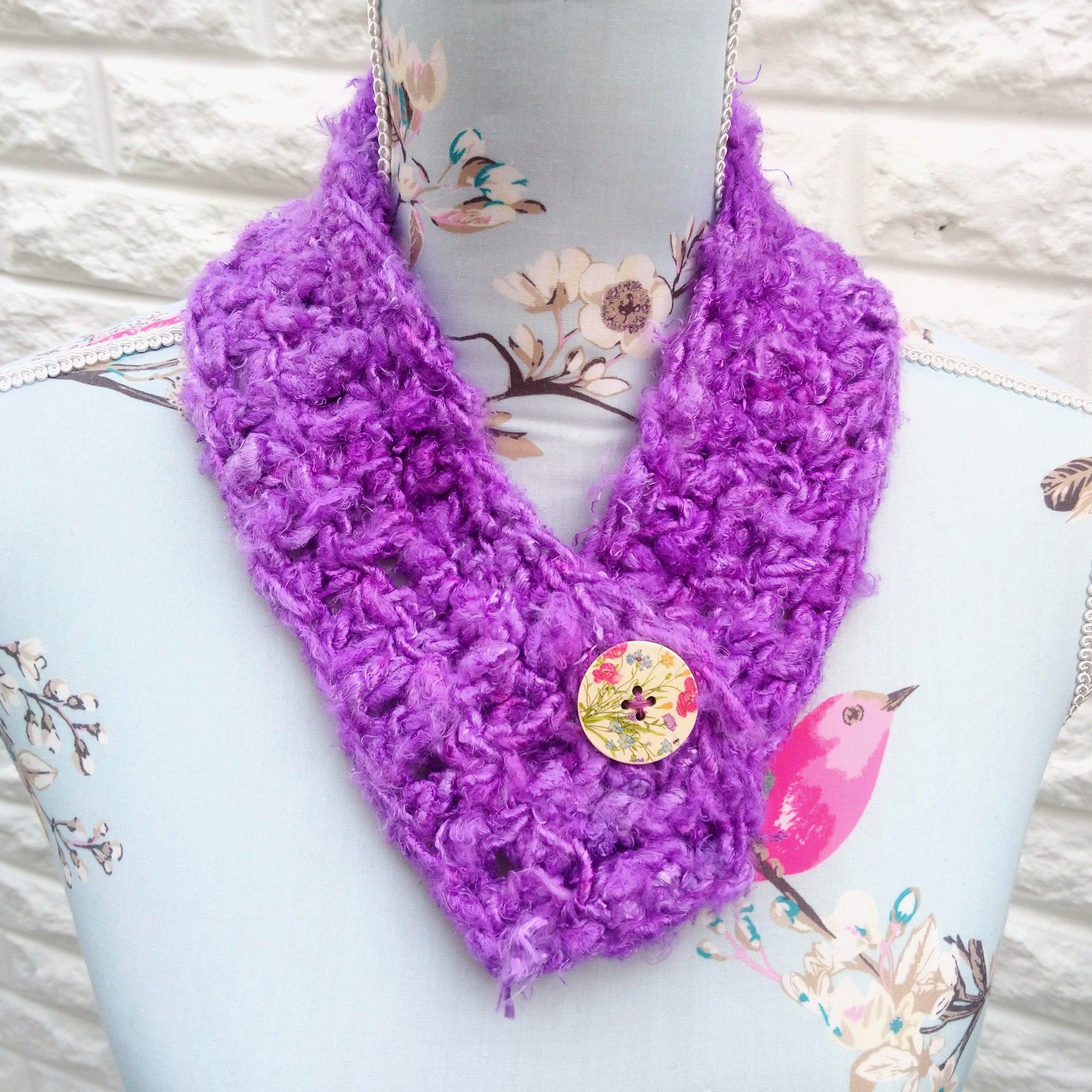 Easy Eco Cowl – Free Crochet Pattern ‣ The Crafty Therapist